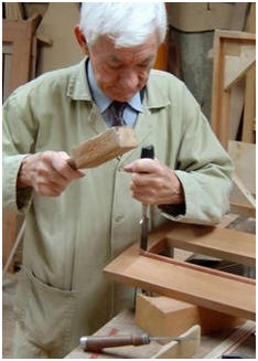 Free Wooden Furniture Plans for Experienced Woodworkers