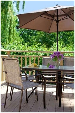 Free DIY Deck Building Help from Popular Mechanics Magazine - Here are ideas and safety hints that can help you with your new deck